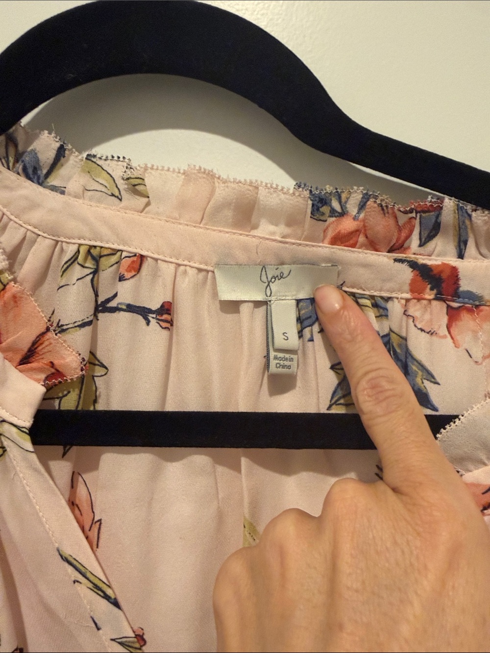 Joie Peach-Pink Floral Button Front Blouse - Picture 4 of 5